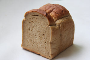 パン工房ヤムヤム「羅漢果使用のライ麦食パン」